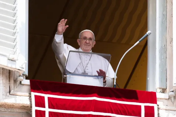 Pope Francis: With Our Small Offering, Jesus Can Do Great Things